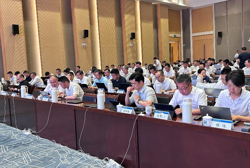 中铁置业参训人员进行现场实操（企业资料图）